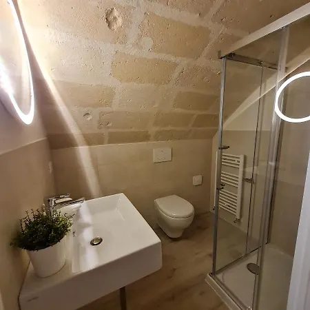 Lithos * Matera