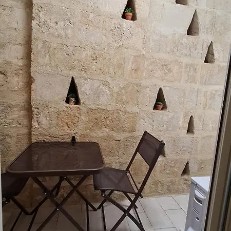 Pensionat Lithos 4*