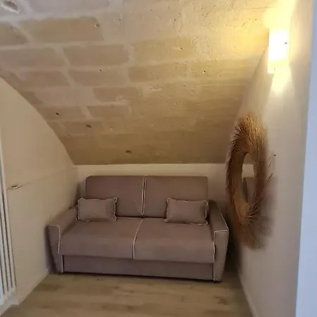 Lithos * Matera